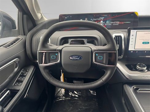 New 2026 Ford Expedition Platinum w/ Driver's Package image 12