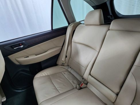 Used 2019 Subaru Outback 2.5i Limited AWD/4WD image 14