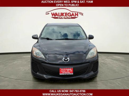 Used 2012 MAZDA MAZDA3 i Touring FWD image 2