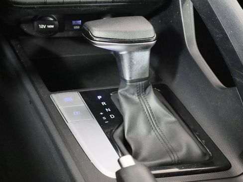 Used 2021 Hyundai Elantra SE image 28