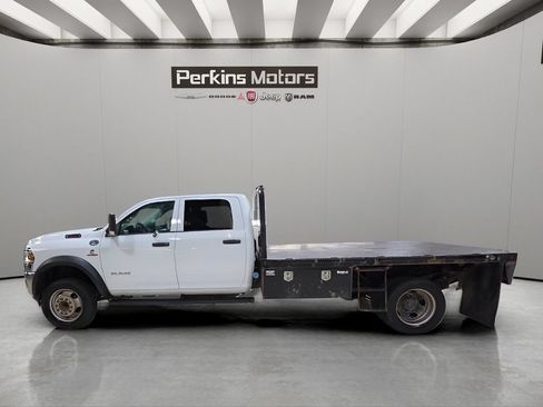 Used 2020 RAM 5500 Tradesman w/ Chrome Appearance Group AWD/4WD image 3
