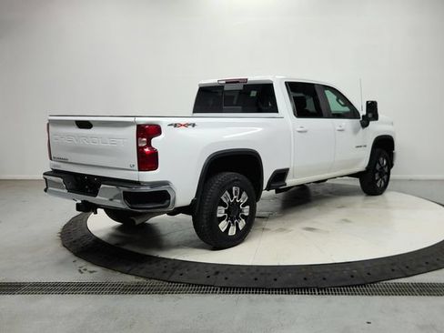 Used 2024 Chevrolet Silverado 3500 LT w/ Convenience Package AWD/4WD image 8