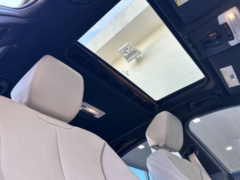 Used 2016 BMW 328i Sedan w/ Technology Package image 17