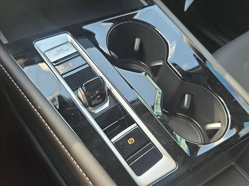 New 2026 Volkswagen Atlas SE FWD image 16