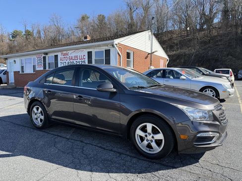 Used 2015 Chevrolet Cruze LT image 1