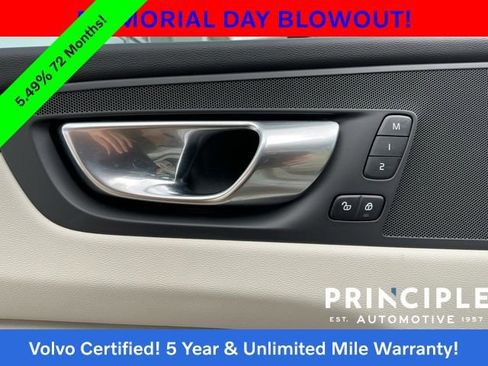 Certified 2023 Volvo XC60 B5 Plus w/ Protection Package Premier AWD/4WD image 29