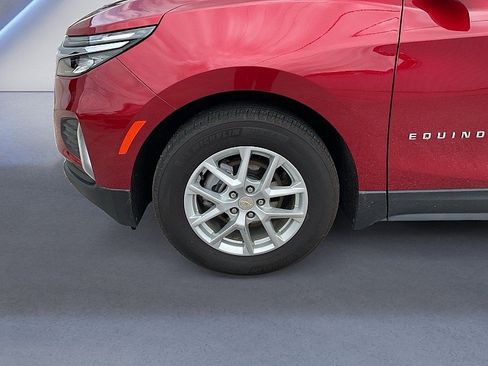 Used 2024 Chevrolet Equinox LT w/ LPO, Floor Liner Package FWD image 9
