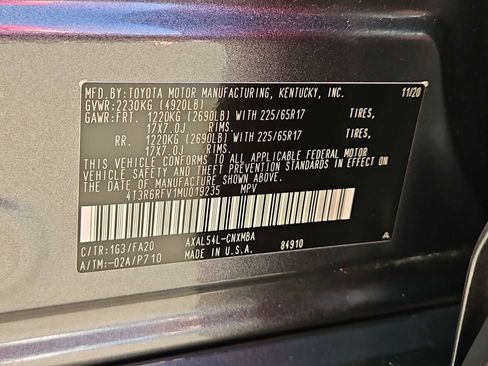 Used 2021 Toyota RAV4 XLE w/ Carpet Mat Package (TMS) image 36