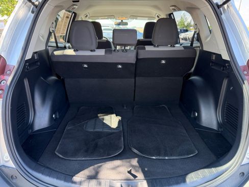 Used 2015 Toyota RAV4 LE AWD/4WD image 18