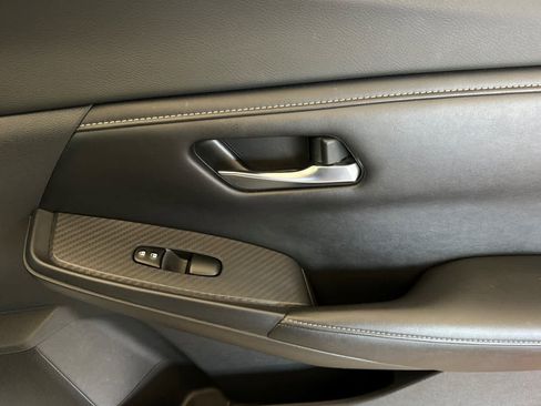 Used 2020 Nissan Sentra SV FWD image 17