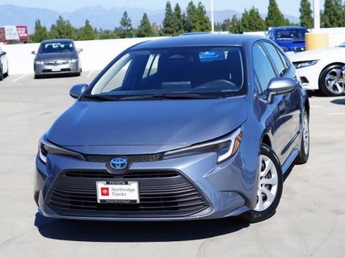 Used 2024 Toyota Corolla LE FWD image 5