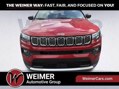 Used 2025 Jeep Compass Limited AWD/4WD image 2