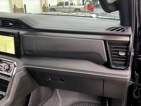 Used 2025 GMC Sierra 2500 AT4X w/ AT4X AEV Edition image 17