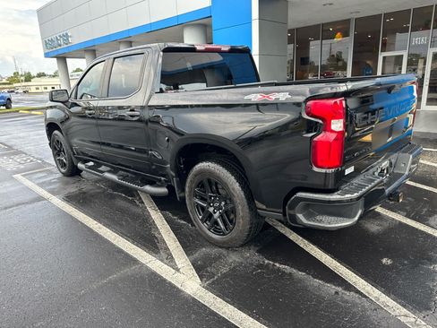 Used 2021 Chevrolet Silverado 1500 Custom w/ Rally Edition AWD/4WD image 4