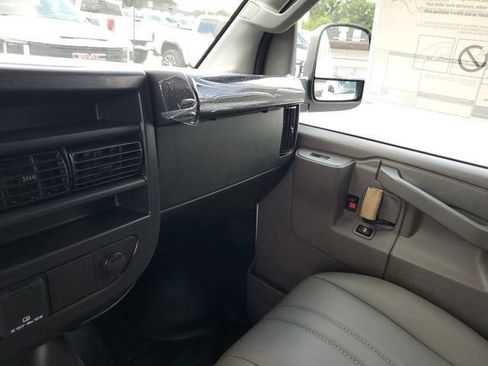 New 2026 GMC Savana 2500 Extended RWD image 24