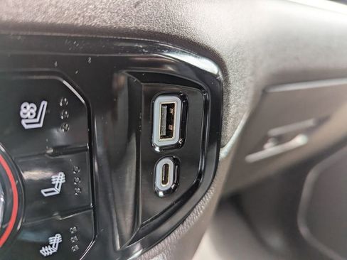 Certified 2023 GMC Sierra 1500 SLT w/ SLT Convenience Package image 21