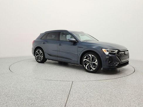 Used 2024 Audi Q8 e-tron Premium Plus w/ Premium Plus Package AWD/4WD image 3