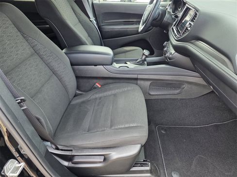 Used 2023 Dodge Durango SXT image 11