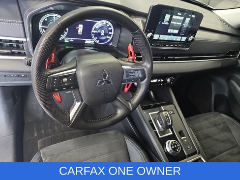 Used 2023 Mitsubishi Outlander 4WD Plug-In Hybrid image 16