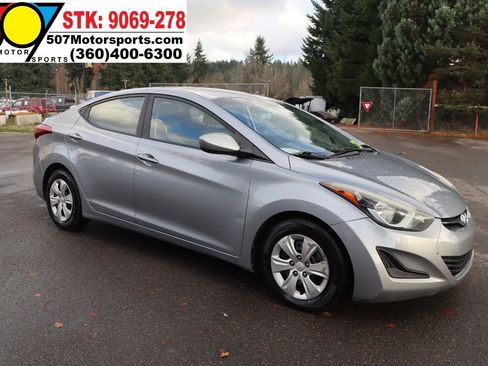Used 2016 Hyundai Elantra SE FWD image 11