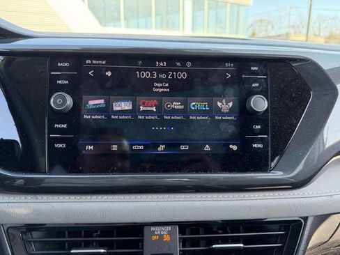 Used 2023 Volkswagen Taos SEL image 24