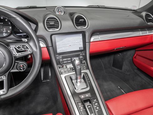 Used 2024 Porsche 718 Boxster GTS RWD image 25