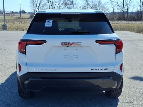Used 2025 GMC Terrain Elevation image 5