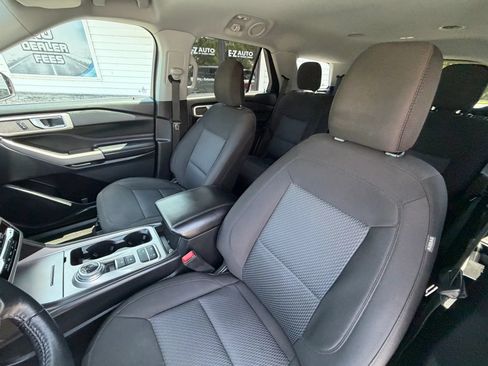 Used 2022 Ford Explorer XLT w/ Class IV Trailer Tow Package RWD image 17