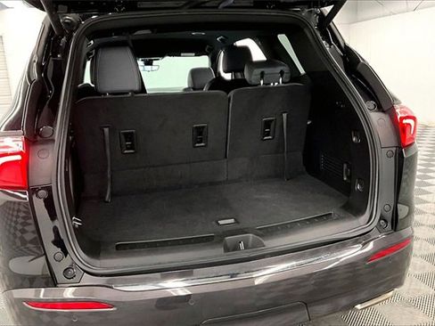 Used 2023 Buick Enclave Essence image 36