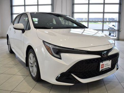 Certified 2024 Toyota Corolla SE w/ SE Package FWD image 1