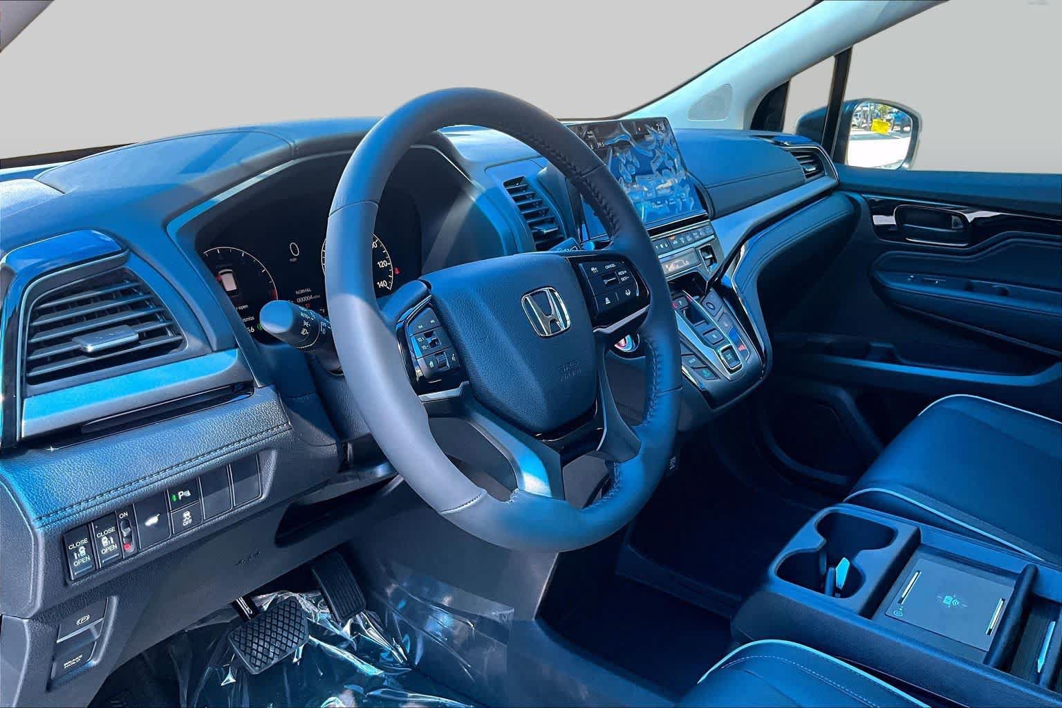 New 2027 Honda Odyssey Touring image 8