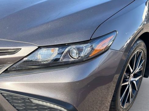 Used 2024 Toyota Camry SE w/ Convenience Package image 10