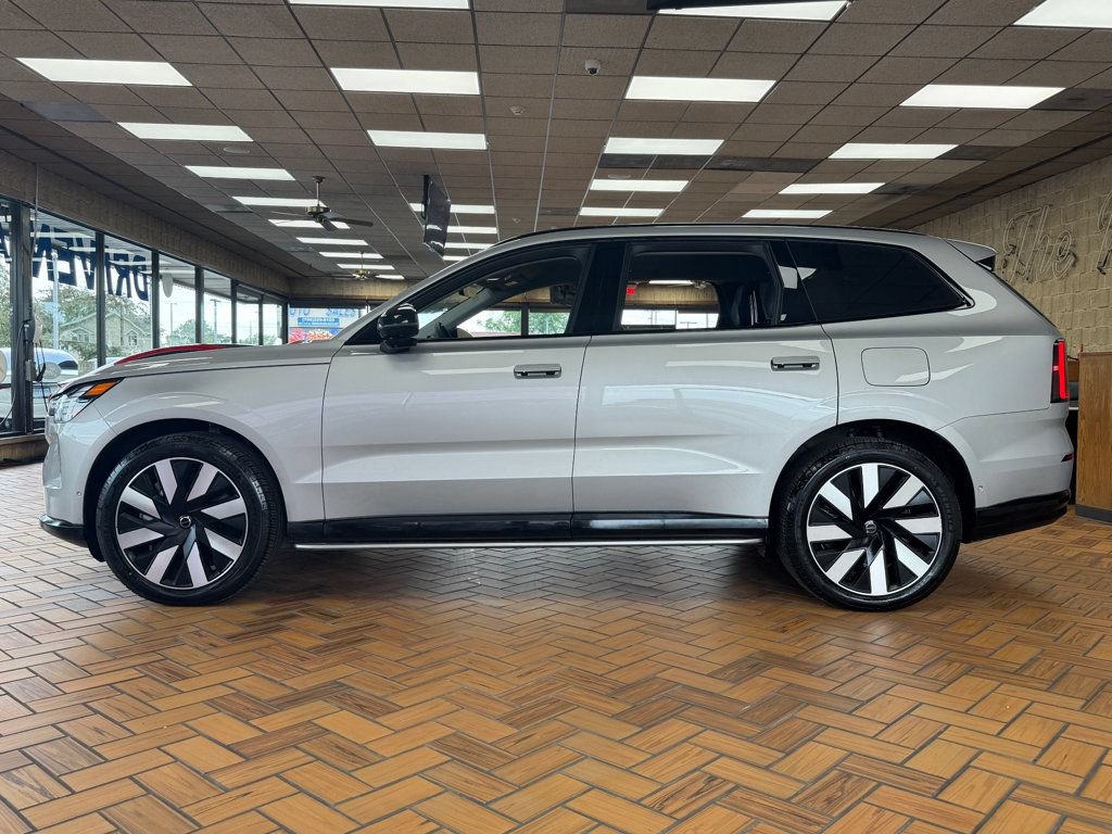 Used 2025 Volvo EX90 Ultra AWD/4WD image 5
