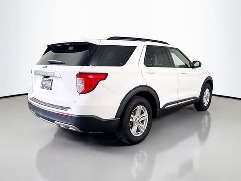 Used 2020 Ford Explorer XLT w/ Equipment Group 202A image 7