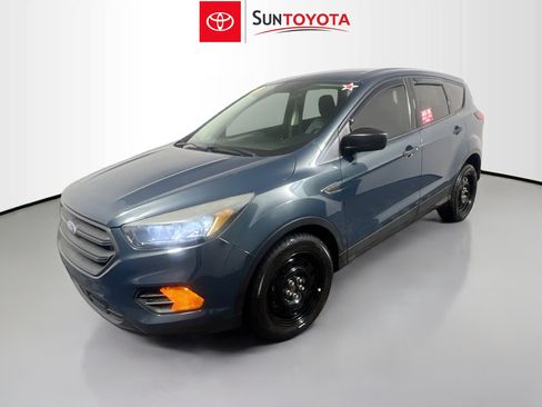Used 2019 Ford Escape S image 9
