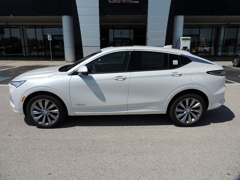 New 2026 Buick Envista Avenir FWD image 8