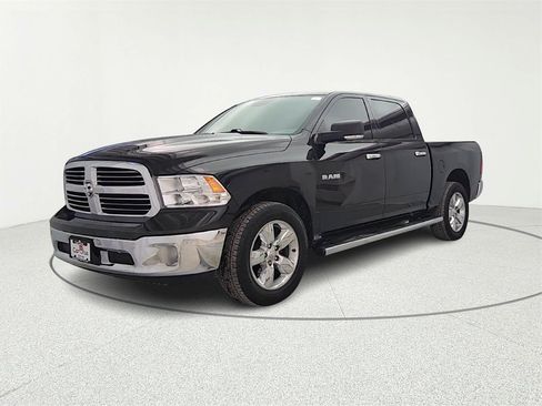 Used 2017 RAM 1500 Big Horn image 3