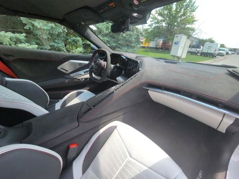 Used 2023 Chevrolet Corvette Stingray Premium Conv w/ Z51 Performance Package image 51