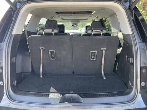 Used 2019 GMC Acadia SLT w/ Black Edition image 29