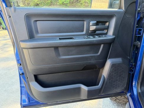Used 2014 RAM 1500 Express RWD image 17