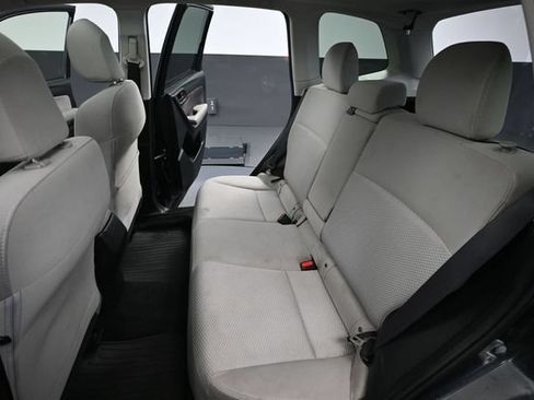 Used 2016 Subaru Forester 2.5i Premium w/ Protection Package #1 AWD/4WD image 31