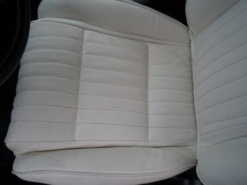 Used 1993 Ford Mustang LX image 27