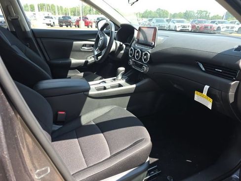 Certified 2025 Nissan Sentra SV w/ All-Weather Package FWD image 7