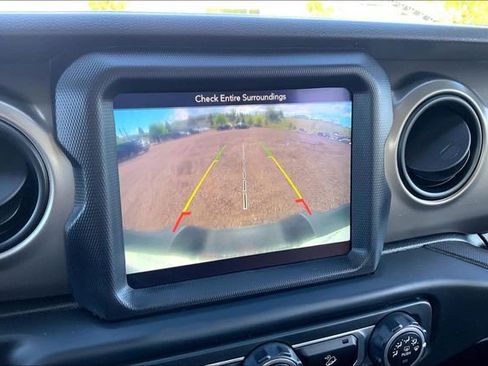 Used 2018 Jeep Wrangler Sport AWD/4WD image 24