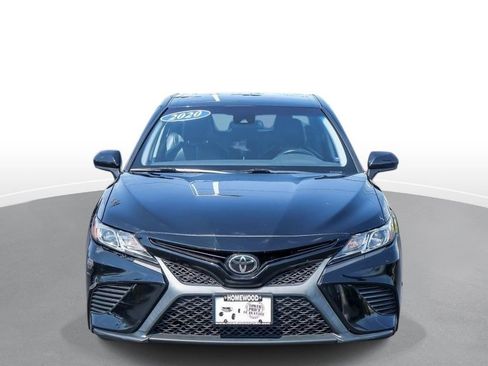 Used 2020 Toyota Camry SE FWD image 3
