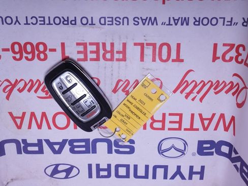 Used 2025 Chrysler Pacifica Select FWD image 44