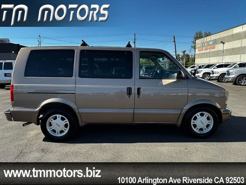 Used 2003 GMC Safari Ext AWD w/ Sle Preferred Equipment Group image 19