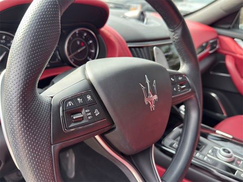 Used 2023 Maserati Levante Modena image 16