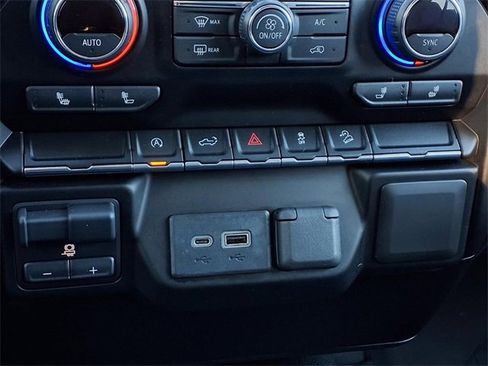 Used 2021 Chevrolet Silverado 1500 RST image 16