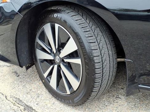 Used 2022 Nissan Altima 2.5 SV FWD image 8
